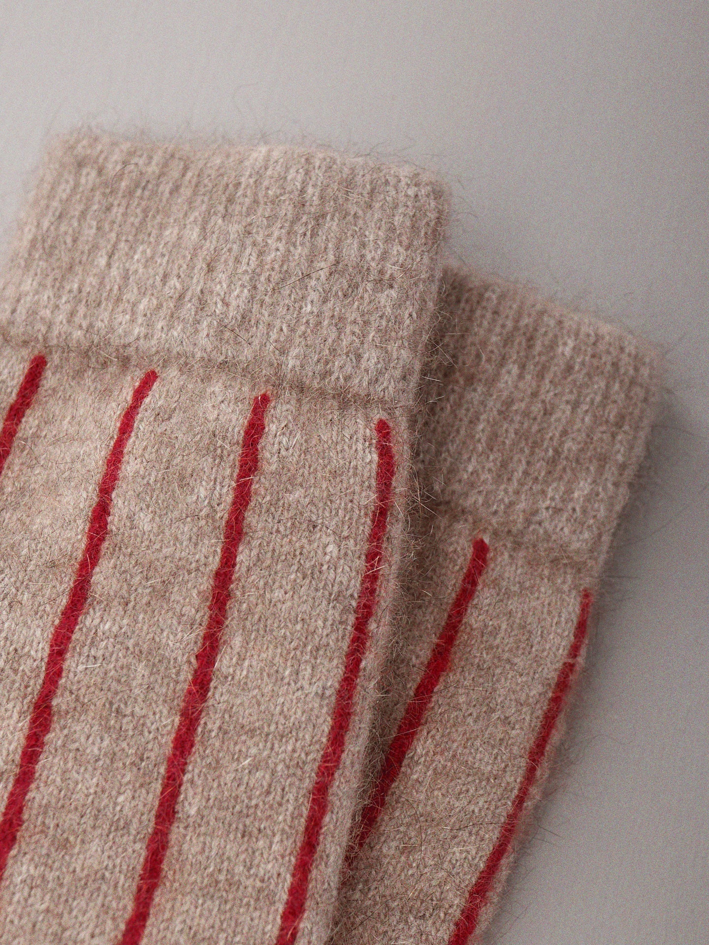 Signature Socks Striped | Natural and Crimson
