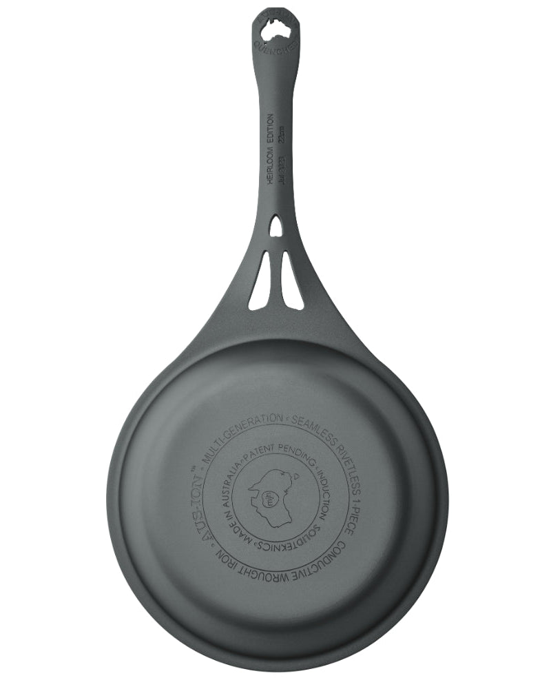 AUS-ION™ 22cm Sauteuse