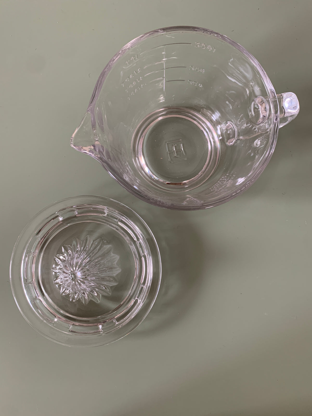Citrus Juicer | Glass