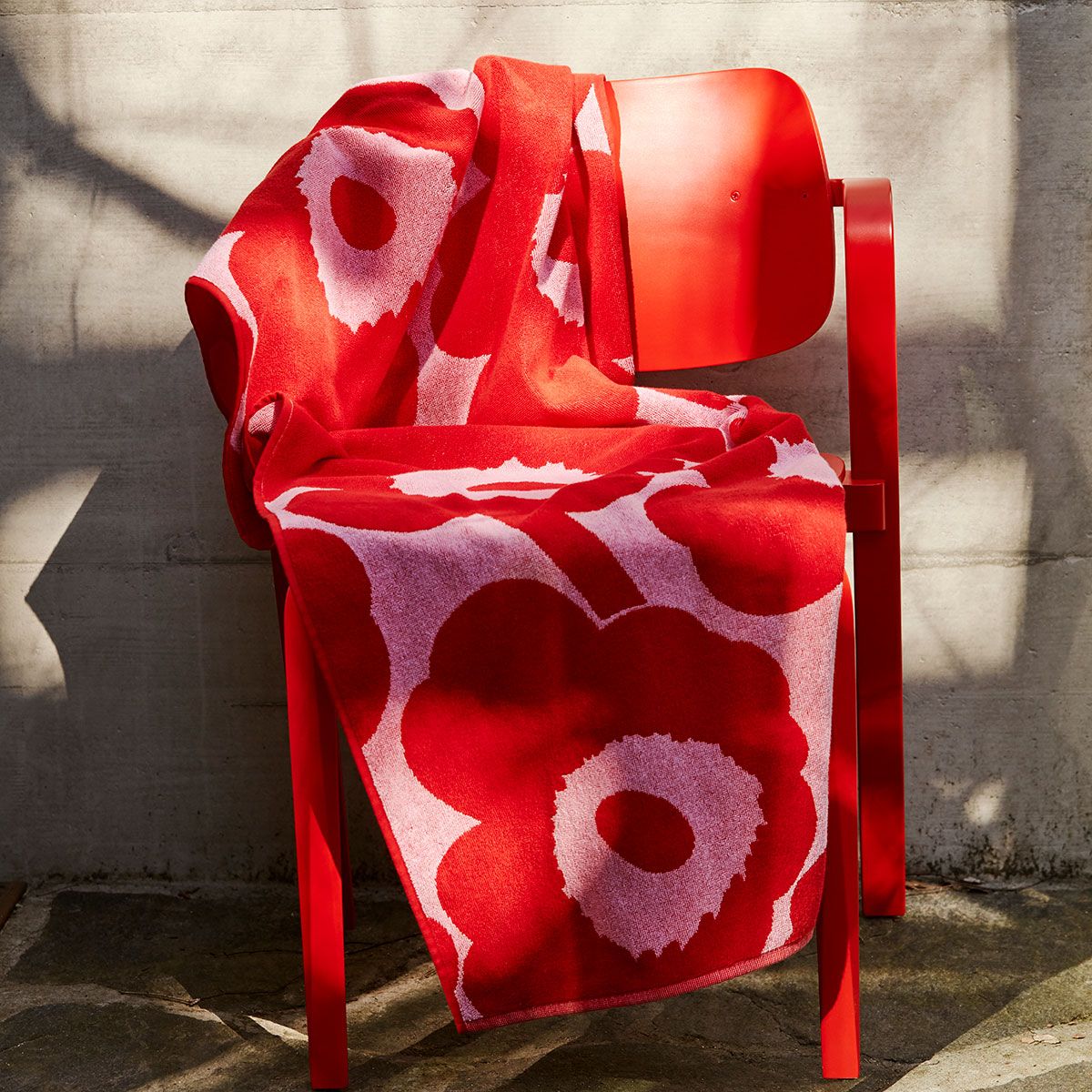 Unikko Bath Towel | Red Pink