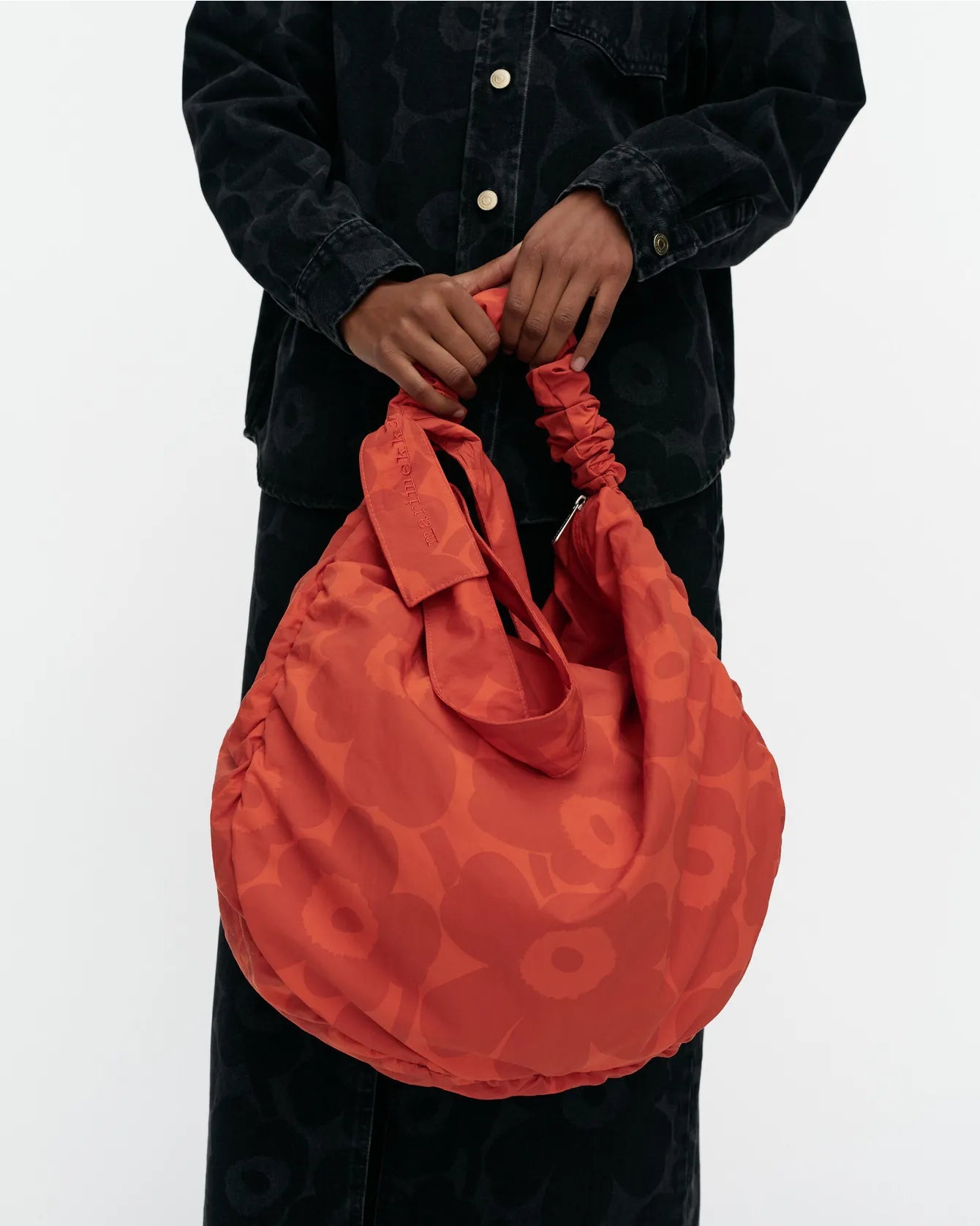 The Utu L shoulder bag