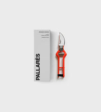 Load image into Gallery viewer, Pruning shears | Metallic Handle | 22cm Carbon Steel
