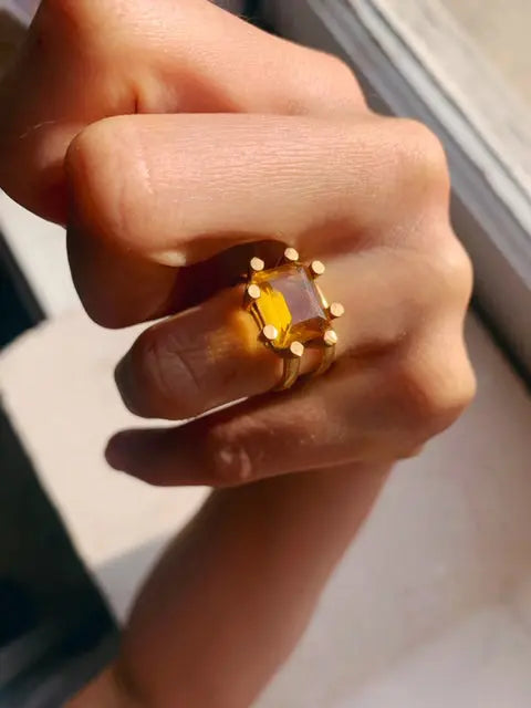 Square Claw Ring