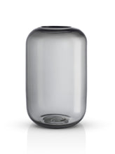 Load image into Gallery viewer, Acorn Vase 22 cm
