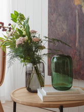 Load image into Gallery viewer, Acorn Vase 22 cm
