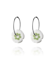 Load image into Gallery viewer, Flower hoop earrings
