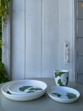 Load image into Gallery viewer, Ginkgo porcelain coupe | 20cm
