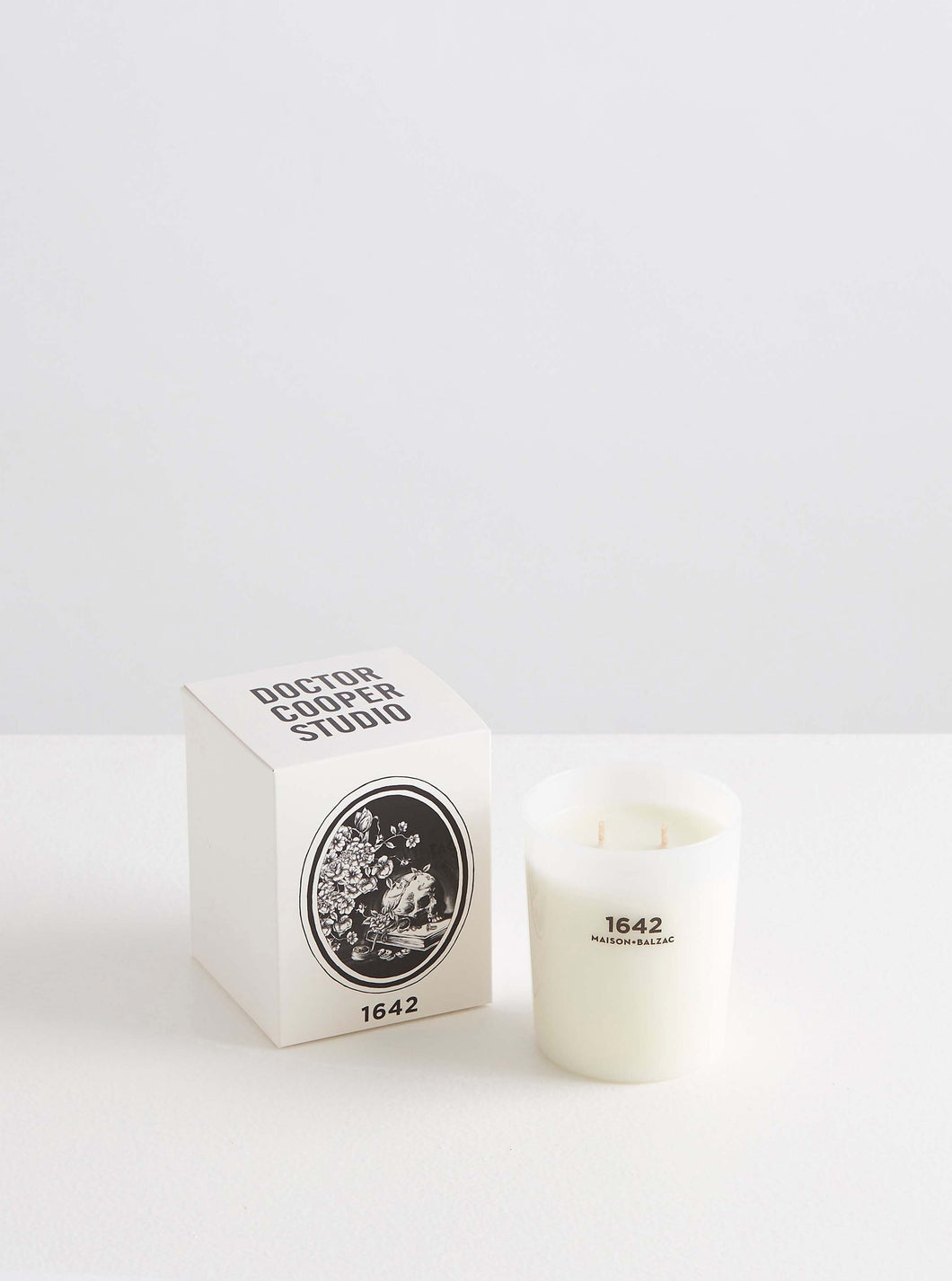 1642 Scented Candle