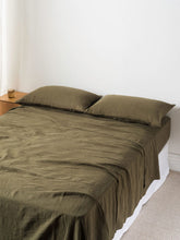 Load image into Gallery viewer, Ivy Linen Pillowcase Pair
