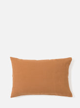 Load image into Gallery viewer, Toast Linen Pillowcase Pair
